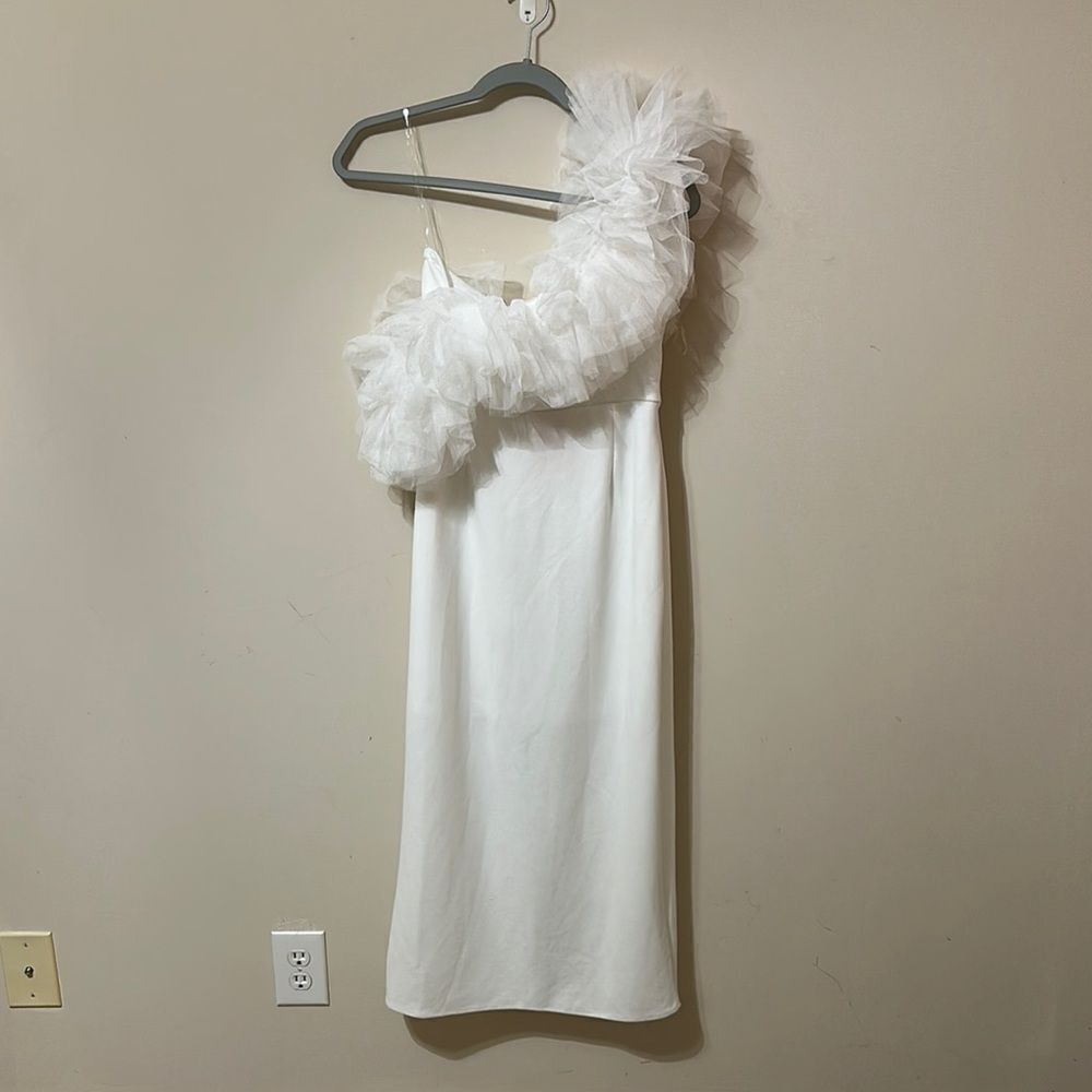 NWT Entro Bridal White Off Shoulder Dress